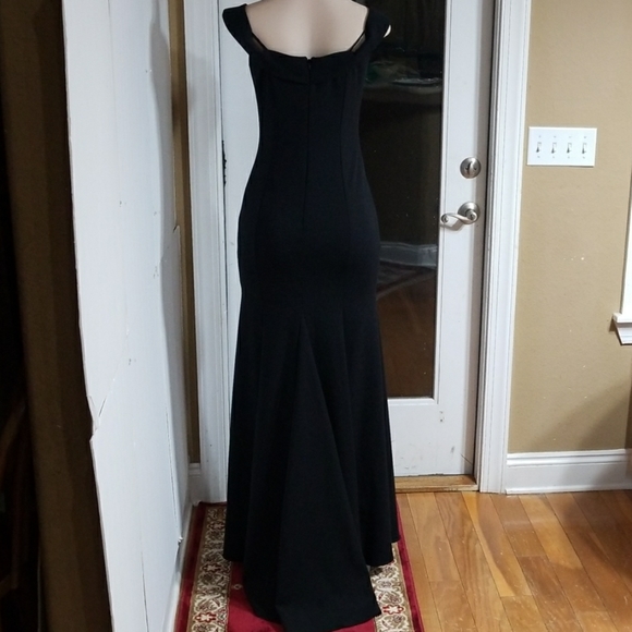 Party Gown ( Long black Dress) - Picture 4 of 6
